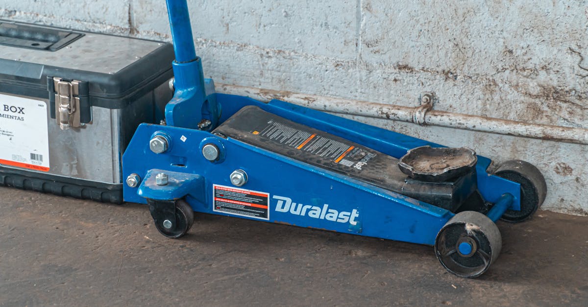 découvrez nos garages en métal robustes et durables, parfaits pour protéger vos véhicules et équipements. solutions modulaires et résistantes aux intempéries.