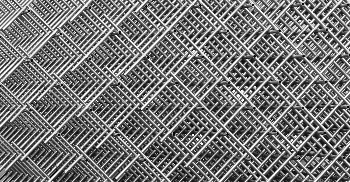 découvrez les dimensions essentielles des escaliers pour garantir sécurité et confort dans votre habitation. guide complet des normes et mesures standard.