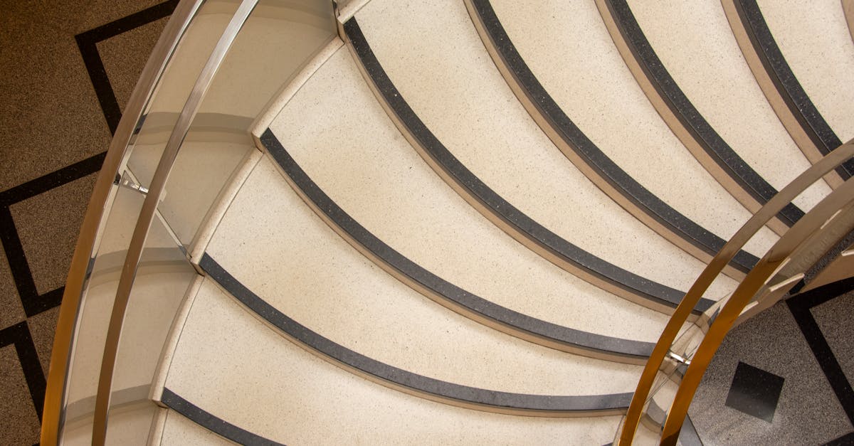 découvrez la vitrification d'escalier, une technique innovante pour protéger et embellir vos escaliers en leur offrant une finition brillante, durable et facile à entretenir.