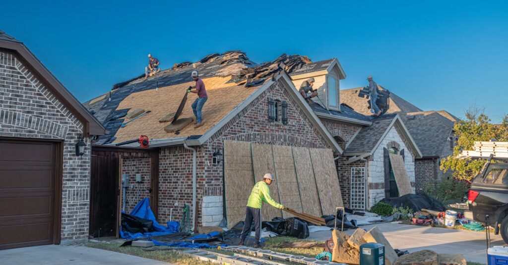 Les coûts et le guide essentiel pour le remplacement d’une toiture en tôle d’acier découvrez les coûts de remplacement d'un toit en acier, les facteurs qui influencent le prix et comment planifier votre budget pour une rénovation durable et efficace.
