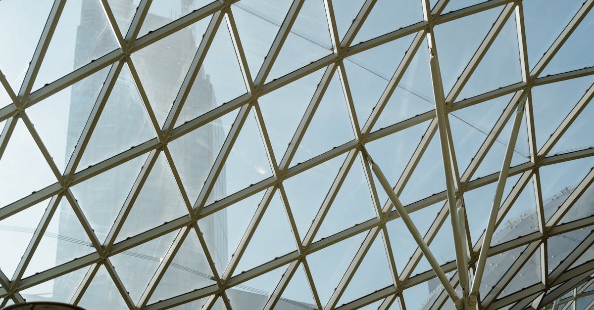 coûts de remplacement d'un toit en acier : guide complet des prix, facteurs influençant le budget et conseils pour bien planifier vos travaux de toiture métallique.