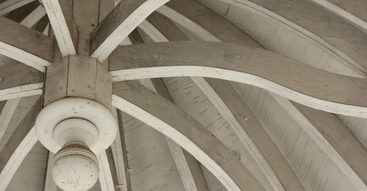 découvrez le coût des poutres en bois pour vos projets de construction ou de rénovation. guide complet des prix selon le type de bois, la taille et la qualité.