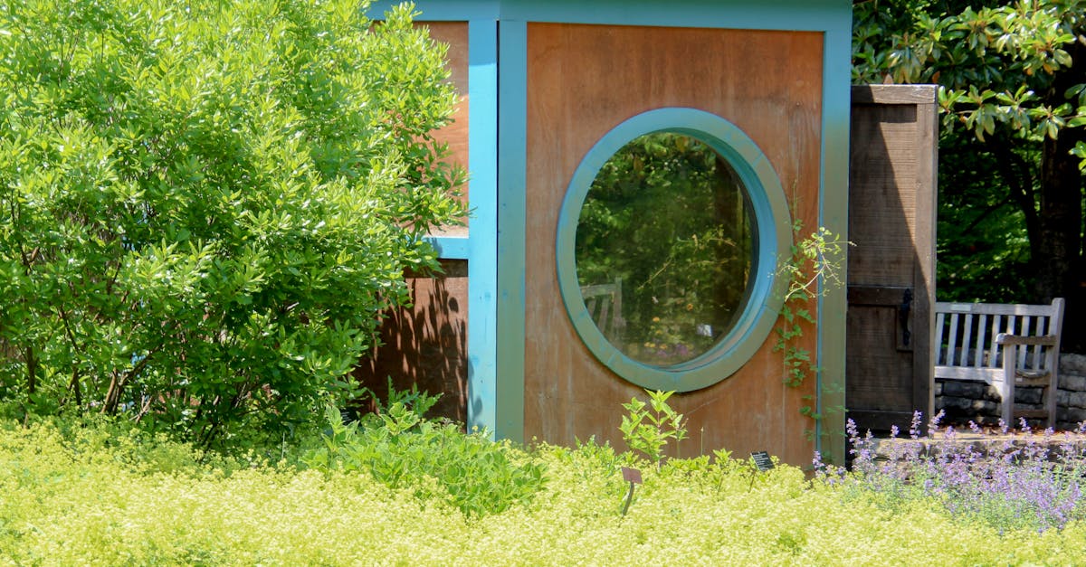 guide complet pour la construction d'un abri de jardin en bois : conseils, étapes et matériaux pour réussir votre projet.